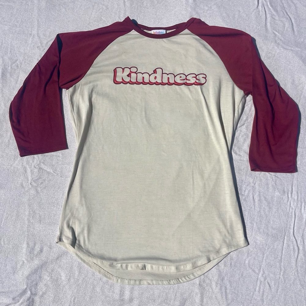 Size-Small, Lularoe Randy Tee